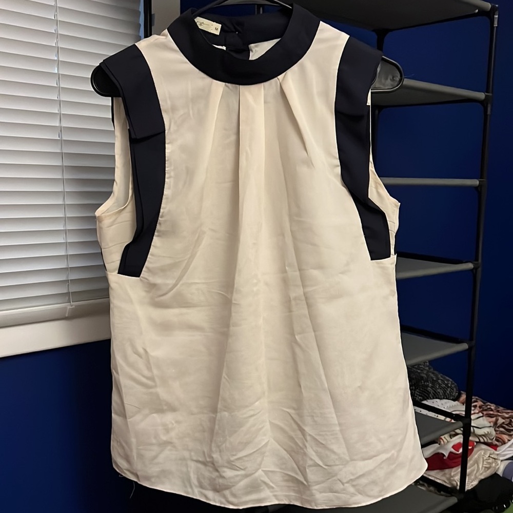 Navy and cream sleeveless blouse size Medium